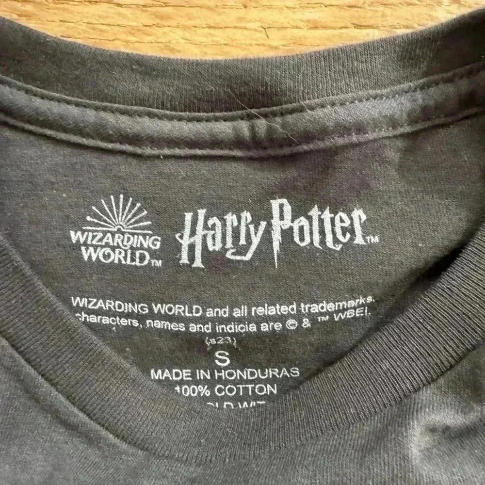 NWOT Harry Potter Hogwarts Black Cotton Tshirt size Small - Picture 4 of 4